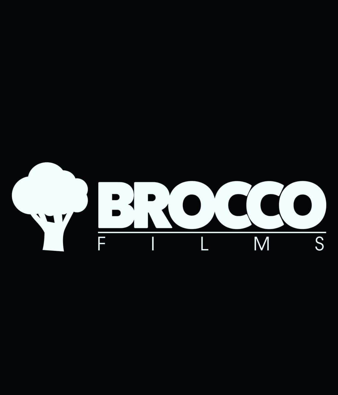 入江悠のインスタグラム：「なにかワクワクすることしたいと思って、新しく映画レーベルを作りました。 まずは『シュシュシュの娘』公開。 2021年、新しく面白いことをどんどんやっていくぞ。」
