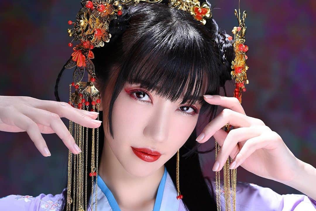 街子のインスタグラム：「あけましておめでとうございます。本年もよろしくお願いいたします。  真千子」