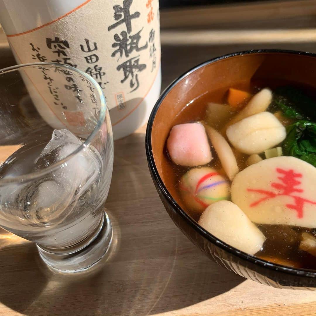 のインスタグラム：「あなたにとって楽しい一年になりますよう！ 明けましておめでとうございます🎍」