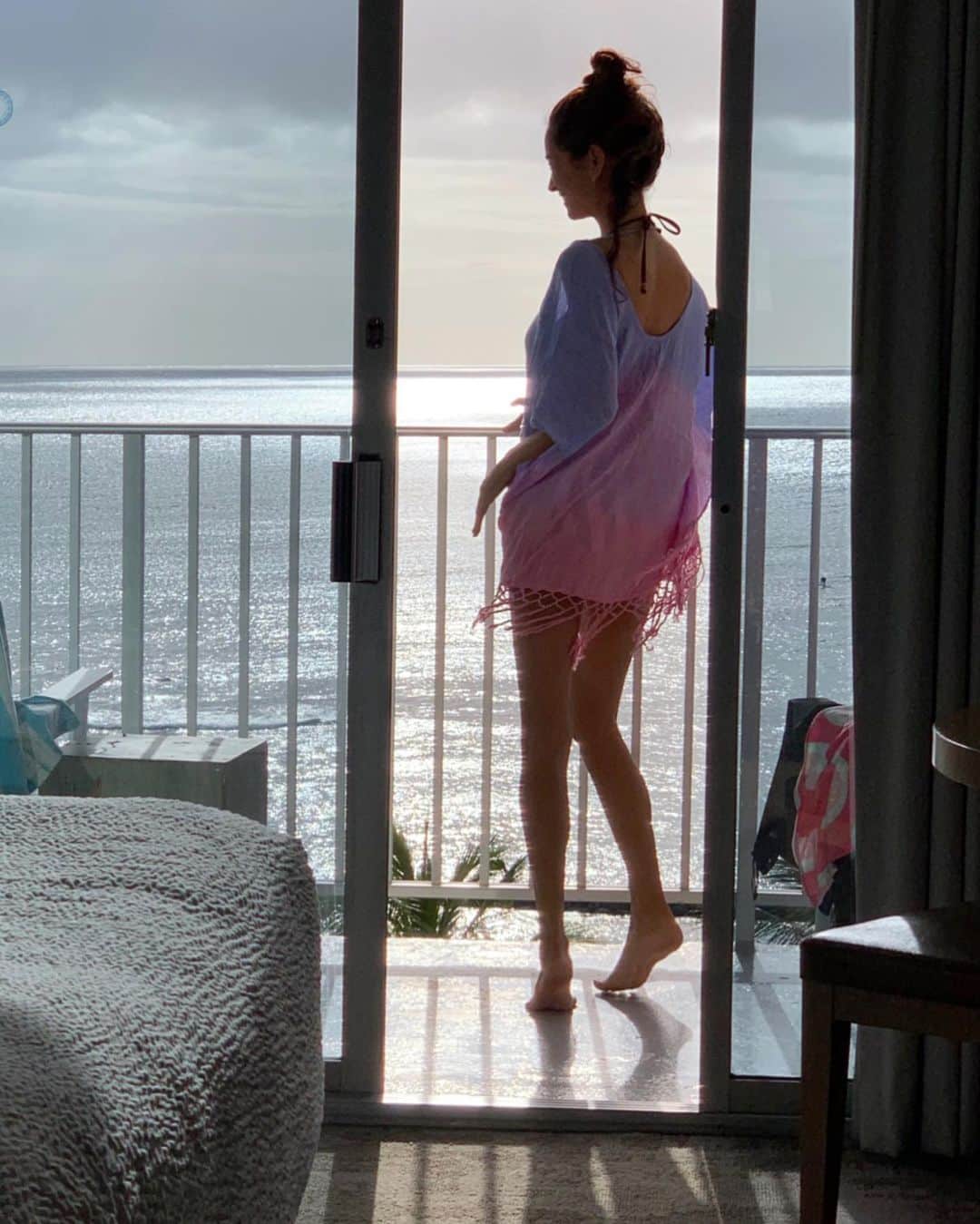 ブレンダのインスタグラム：「Still enjoying the last moments of 2020 here in Hawaii but wishing you all a bright and happy New Year, wherever you are🎉✨!  ハワイはまだ2020けど日本のみなさん明けましておめでとうございます🎊🎉✨! 今年日本行けなかったけど2021からいっぱい行きたいと思います. みなも会いたいです☺️🎊💕」