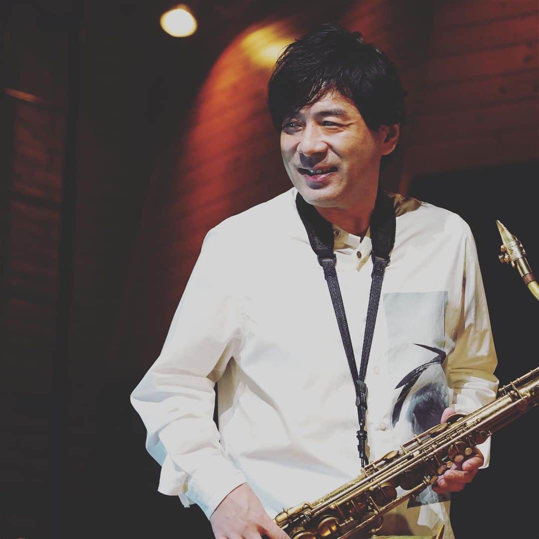 鈴木央紹のインスタグラム：「あけましておめでとうございます！ 2021年も良い一年になりますように。 今年もよろしくお願いいたします！」