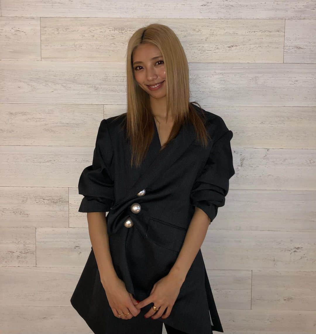 SAYAKAさんのインスタグラム写真 - (SAYAKAInstagram)「地元EXPG STUDIO MIYAZAKIとUMK「よかばん」さんでガールズダンスプロジェクト始動します！これから新たな企画が進んで行きますのでお楽しみに… そしてこれからの新プロジェクトもお楽しみに💫」1月1日 14時16分 - im_sayaka_official