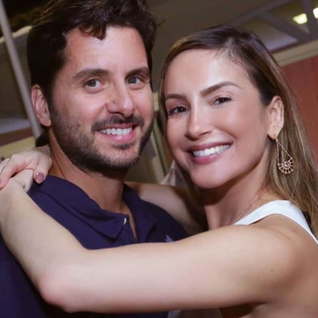 Claudia Leitteのインスタグラム：「Feliz 2021 a todos os que gostam de grudar em seus respectivos. Ps. Fotos bem aleatórias que ajudaram a contextualizar o momento no imaginário de um certo pessoal! Amém!」