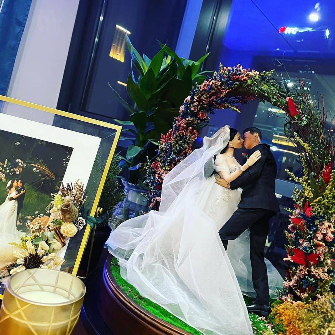 セリーナ・ジェイドのインスタグラム：「Happy Anniversary @realhangeng 💋」
