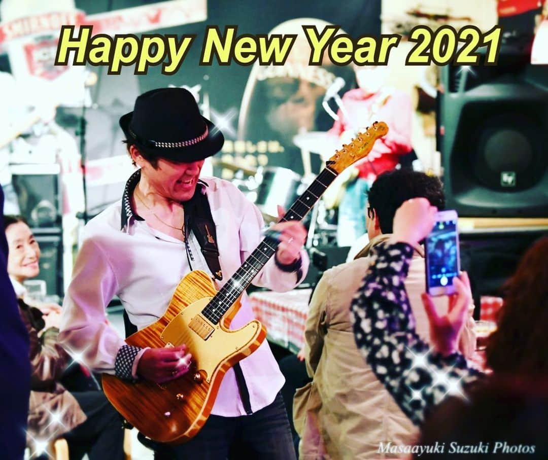 菊田俊介さんのインスタグラム写真 - (菊田俊介Instagram)「Happy new year, everyone!! 新年明けましておめでとうございます!! 新年快樂!! #2021 #newyear #shunkikuta」1月1日 14時35分 - shun.kikuta