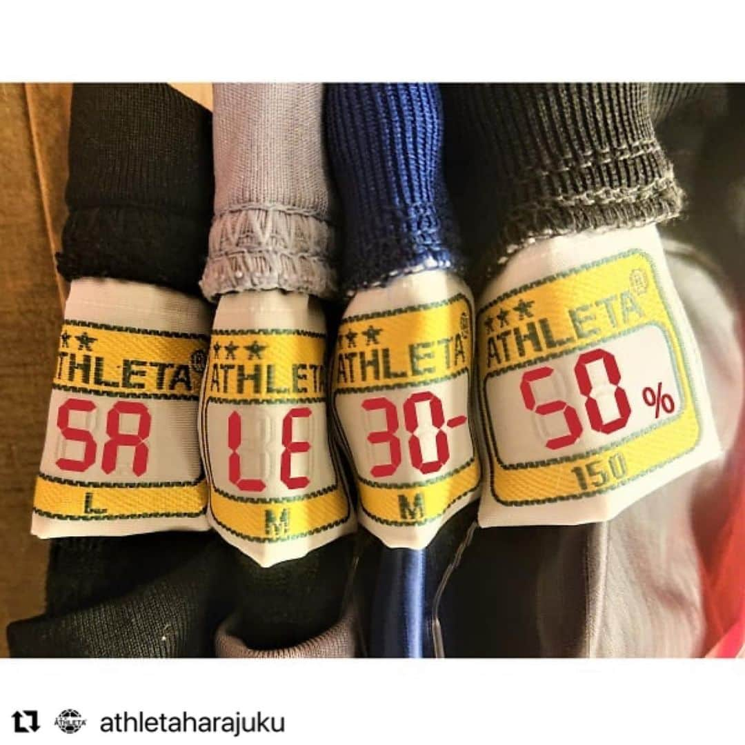 ATHLETAさんのインスタグラム写真 - (ATHLETAInstagram)「#Repost @athletaharajuku with @make_repost ・・・ 明けましておめでとうございます🎍  今年も皆様の健康とサッカーライフの充実を心よりお祈り申し上げますと共に、 そのお手伝いができるよう努めてまいります  どうぞ今年もアスレタ原宿を よろしくお願い致します⚽  そして、オンラインショップでは お正月SALE始まりました❗  高校サッカーを見る合間にでも オンラインサイトを覗いてみてください‼️  ※商品の発送等は7日以降順次対応させていただきます  #アスレタ#アスレタ原宿#athleta#athletaharajuku #アスレタクラシコ #ATHLETACLASSICO #オンラインセール #ONLINESALE」1月1日 15時49分 - athleta.jp