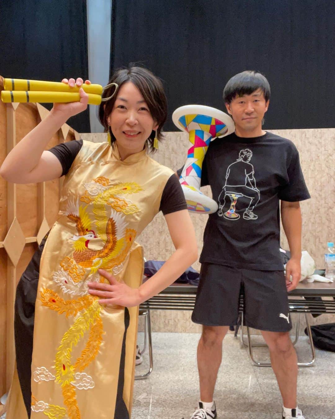 のインスタグラム：「爆笑ヒットパレードありがとうございました！！  初生放送！ FUJIWARA藤本さんにクリーンヒット！！！  #爆笑ヒットパレード #ヌンチャク #フジテレビ #フジモン #りんご　#ハラコ #ホッカン」