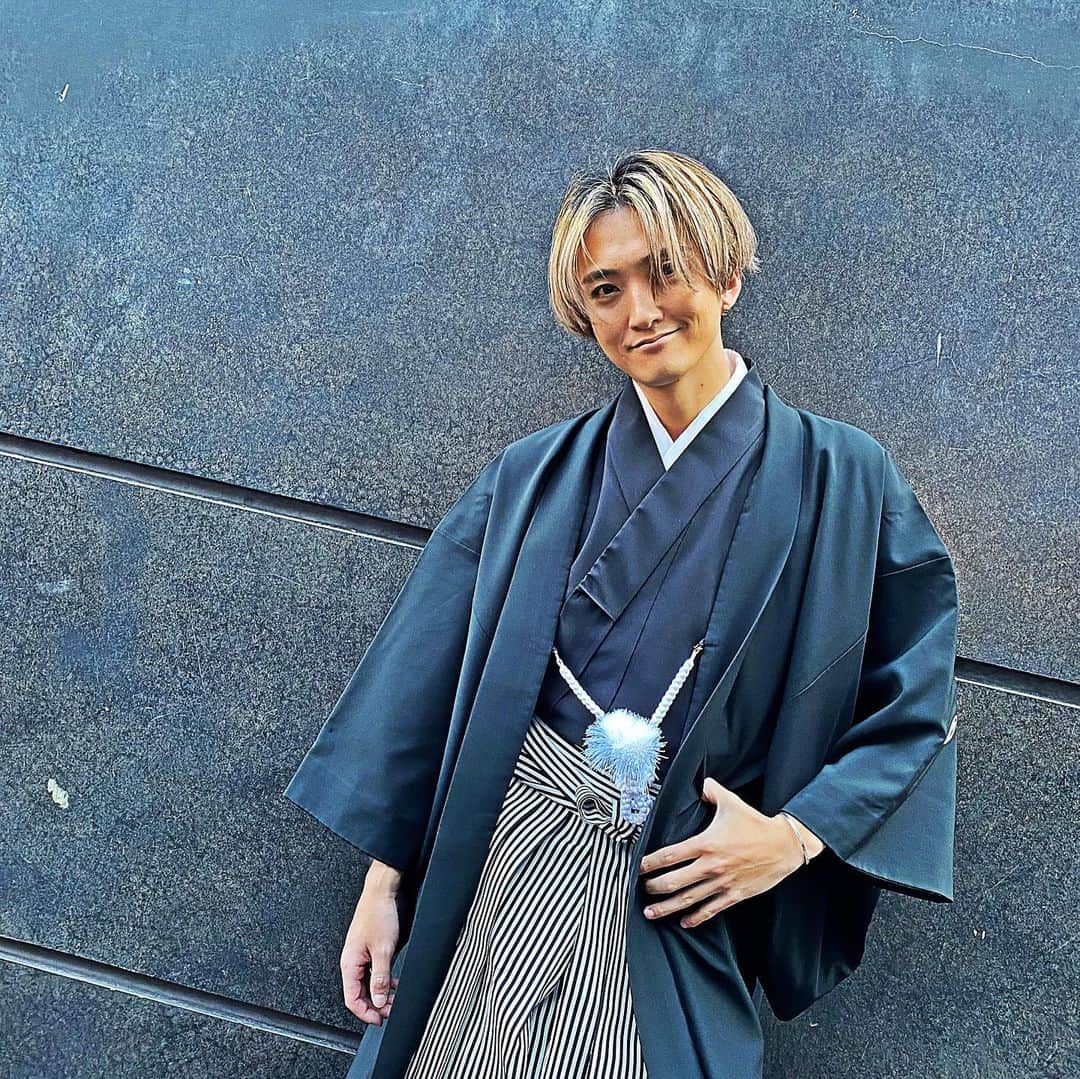 佐々木和也のインスタグラム：「袴🎍🎍🎍  #2021 #新年　#袴　#SOLIDEMO #kazuya #japan #tokyo」