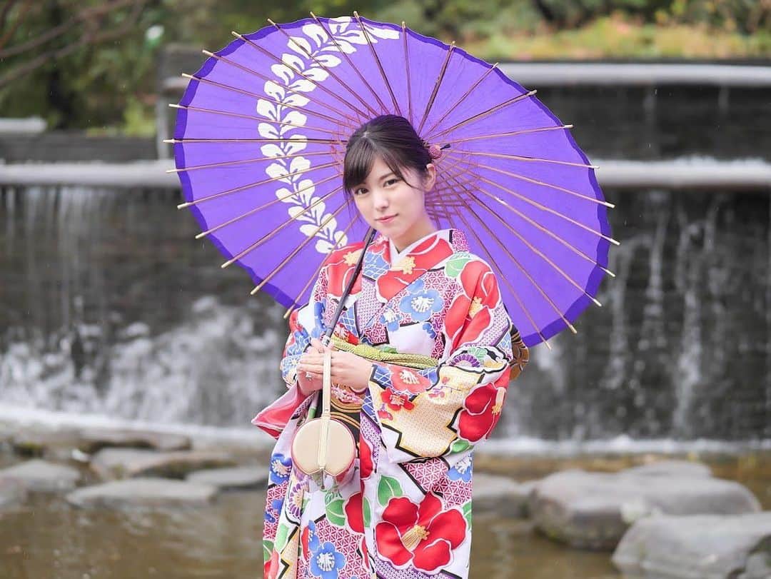 熊林保奈美のインスタグラム：「* . 明けましておめでとうございます🎍🐮  今年もよろしくお願いします☺️✨ . . * #レースクイーン #RQ #モデル #撮影会モデル #ポートレートモデル #サロンモデル #熊林保奈美 #道産子 #Japanesegirl #paddokgirls #pitgirl #instalike #welcome2021」
