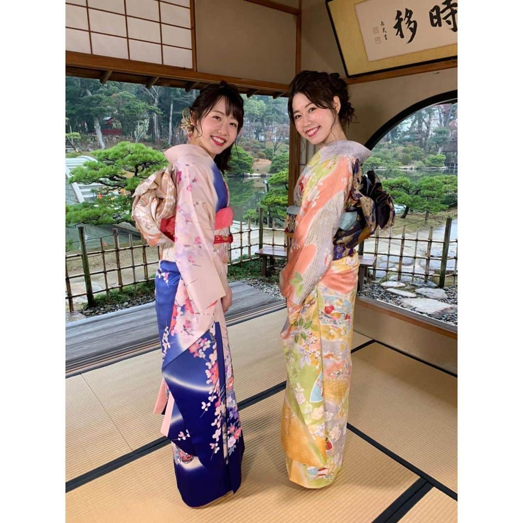 河村綾奈さんのインスタグラム写真 - (河村綾奈Instagram)「あけましておめでとうございます。 元日から冷えますね❄️ RCCテレビの中で、同期の中根夕希アナと一緒に新年のご挨拶をさせていただいています。 中根さんも私も自前の振袖です。 私のものは、祖母が買ってくれて、 母も姉も袖を通しました。 これを着て同期二人で一緒にお仕事が出来た事も感謝感激です😊🍀 帯まで素敵に着付けていただいた着付け師さん、ありがとうございました。  おばあちゃん喜んでくれるかな〜。 今度下関に帰ったら見てもらおう☺️💕 うっしっし。  2021年、みなさまにとりまして素敵な日々となりますように。 今年もどうぞよろしくお願い致します。  ちなみに、ストーリーにも書きますが RCCPLAY!にも動画が上がっています☺️ 短い動画ですが、いくつかパターンがありますので、 もし良ければ「見逃し配信」のところをご覧ください。 夕希ちゃんのモォォがすんばらしいです🐮🗻」1月1日 16時14分 - ayanakawa