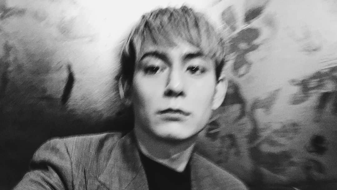 榊原徹士のインスタグラム：「Happy New Year. Lets run this year. 明けましておめでとうございます。 駆け抜けていきましょう。  #2021 #newyear #happy #新年 #一富士二鷹三茄子  #一富士なしの夢すらみやんかった」