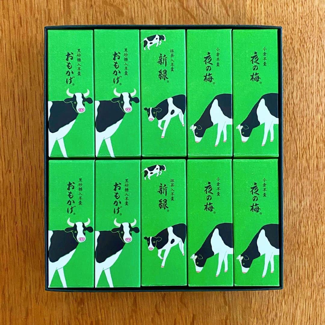 服部円のインスタグラム：「✨🎍謹賀新年🎍✨  ✔︎とらやの干支羊羹 ✔︎凧揚げした🪁 ✔︎おせちは婦人画報 ✔︎丸餅も葉物も忘れたお雑煮 ✔︎早く料理人になってほしい」