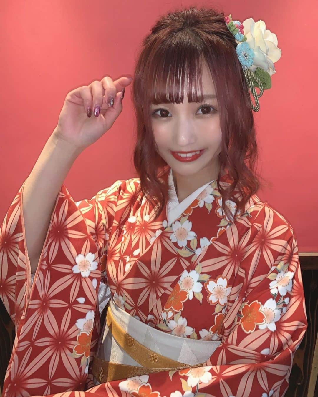 のインスタグラム：「. . . . . 新年あけましておめでとうございます🎍❤️ . . . . . #pimms #idol #kawaii #cute #japan #tokyo #日本 #東京 #浅草 #着物 #着物ヘア #ボブヘアアレンジ #ヘアアレンジ #メイク #着物ヘアアレンジ #丑年 #謹賀新年 #新年 #新年あけましておめでとうございます」