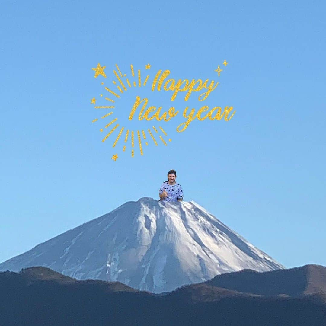 ハーフナー・マイクさんのインスタグラム写真 - (ハーフナー・マイクInstagram)「明けましておめでとうございます🗻 今年もよろしくお願いします🌅 Happy New Year #nofilter #2021」1月1日 16時38分 - mike_havenaar_official