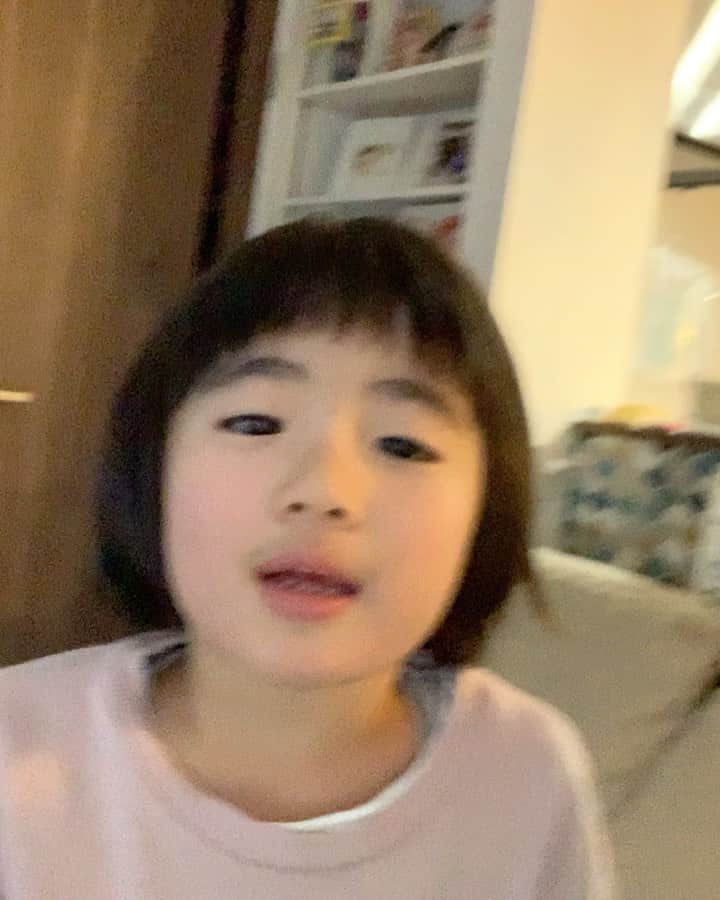 のインスタグラム：「あけましておめでとうございます🎍 2021年の僕の漢字は「真」です。 真心 真心眼(マシンガン) 真実は一つ。 しかし子供の想像力は予測がつかない。 想像力を育てたいです🙇‍♂️ #2021」