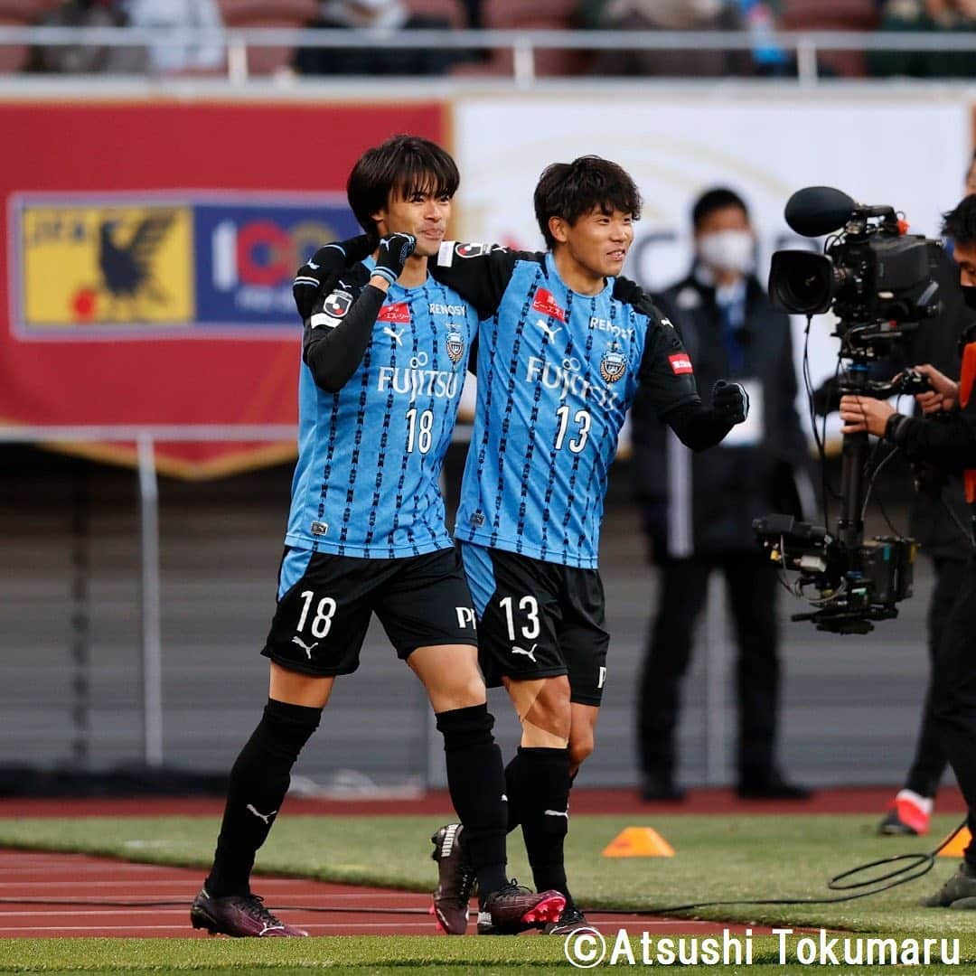 Goal Japanさんのインスタグラム写真 - (Goal JapanInstagram)「. ＼ 🐬 100回大会の勝者は #川崎フロンターレ 🏆 ／ 三笘の決勝点で川崎Fが初の天皇杯優勝！ (Photo: Atsushi Tokumaru) . 🇯🇵 第100回 #天皇杯 決勝 🆚川崎フロンターレ 1-0 ガンバ大阪 ⚽️#三笘薫 (55分) . #soccer #football #JFA #emperorscup #kawasakifrontale #frontale #サッカー #フットボール #⚽」1月1日 16時48分 - goaljapan