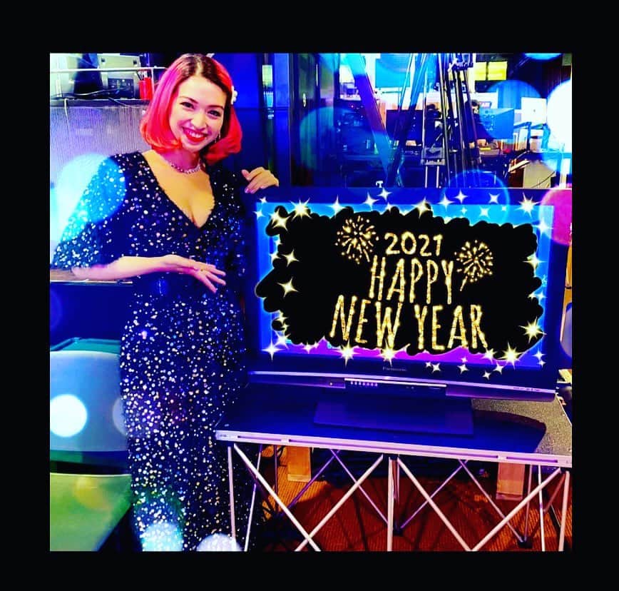 ダンドイ舞莉花のインスタグラム：「‪Happy New Year!‬  ‪I hope 2021 fills all of your hearts with joy, love, and laughter.‬  ‪あけましておめでとうございます。‬  ‪皆様にとって、たくさんの喜び、愛、そして笑いで溢れる一年になりますように。‬  ‪2021年もどうぞよろしくお願い致します。‬  ‪Love always,‬ ‪Marika Dandoy‬ ‪ダンドイ舞莉花‬」