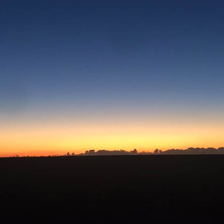 ふかしのインスタグラム：「あけましておめでとうございます。 #初日の出 #sunrise #2021」