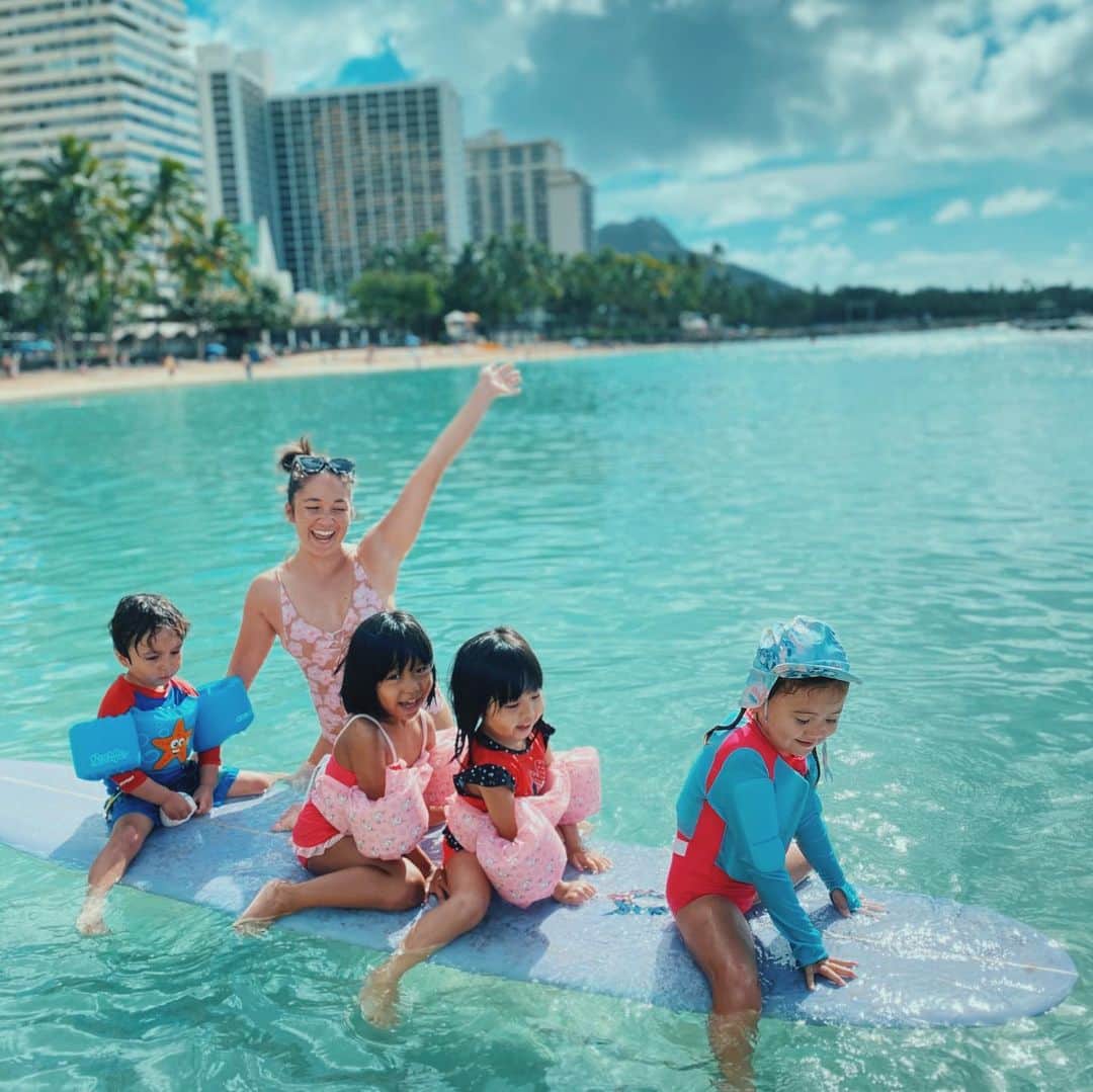 アリッサ ウーテンのインスタグラム：「Happy New Year 💦」