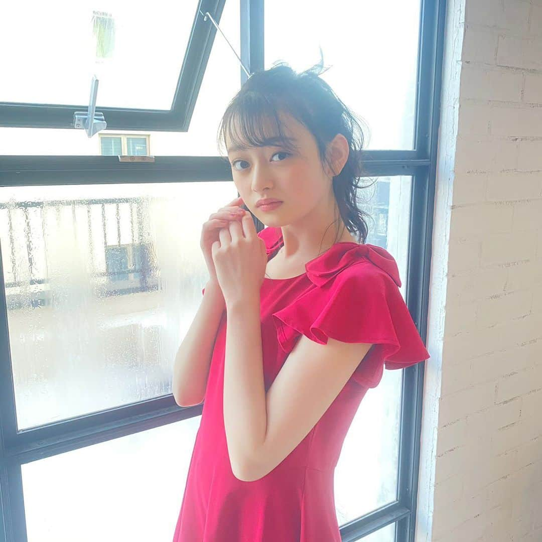 高比良由菜さんのインスタグラム写真 - (高比良由菜Instagram)「・ 明けましておめでとうございます☺️ 今年は中学3年になるので、 もっとしっかりして色んな事に 挑戦してみたいと思います！！ 今年もよろしくお願いします🤍 2021年素敵な年になりますように✨ ・ #高比良由菜#ゆなな#nicola#ニコラ#ニコモ」1月1日 17時27分 - yuna_takahira_official