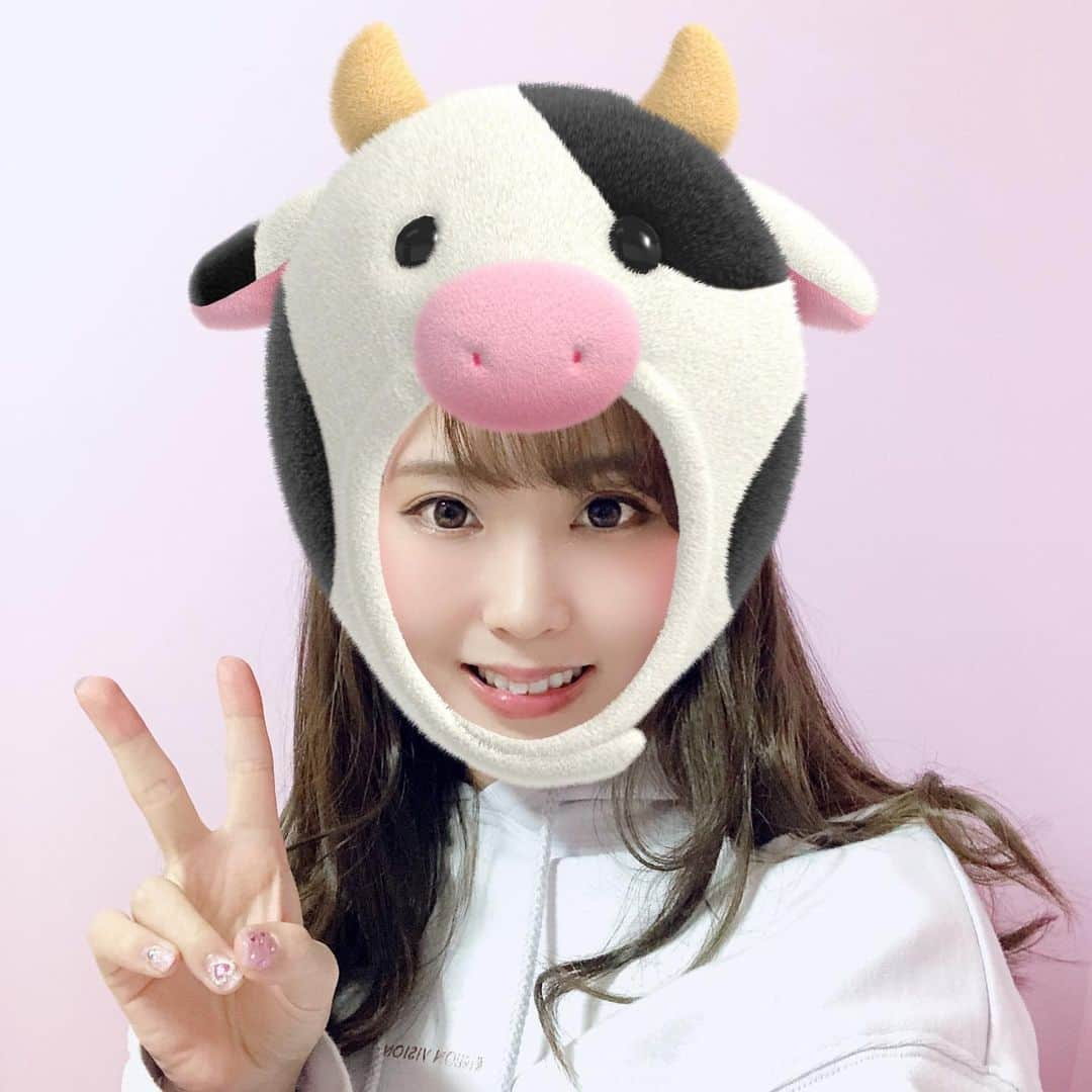 住吉珠貴(たまちゅーーーぶ)のインスタグラム：「2020年ありがとう🐮2021年もよろしくね🍓  #牛 #2021 #丑年 #たまちゅーぶ #住吉珠貴」