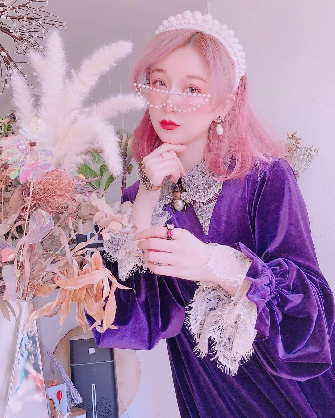 Etsuna otsukAさんのインスタグラム写真 - (Etsuna otsukAInstagram)「明けましておめでとう⛩🎍🌅 今年もよろしくお願いします💕 #gucci #pameopose」1月1日 17時40分 - etsunaotsuka