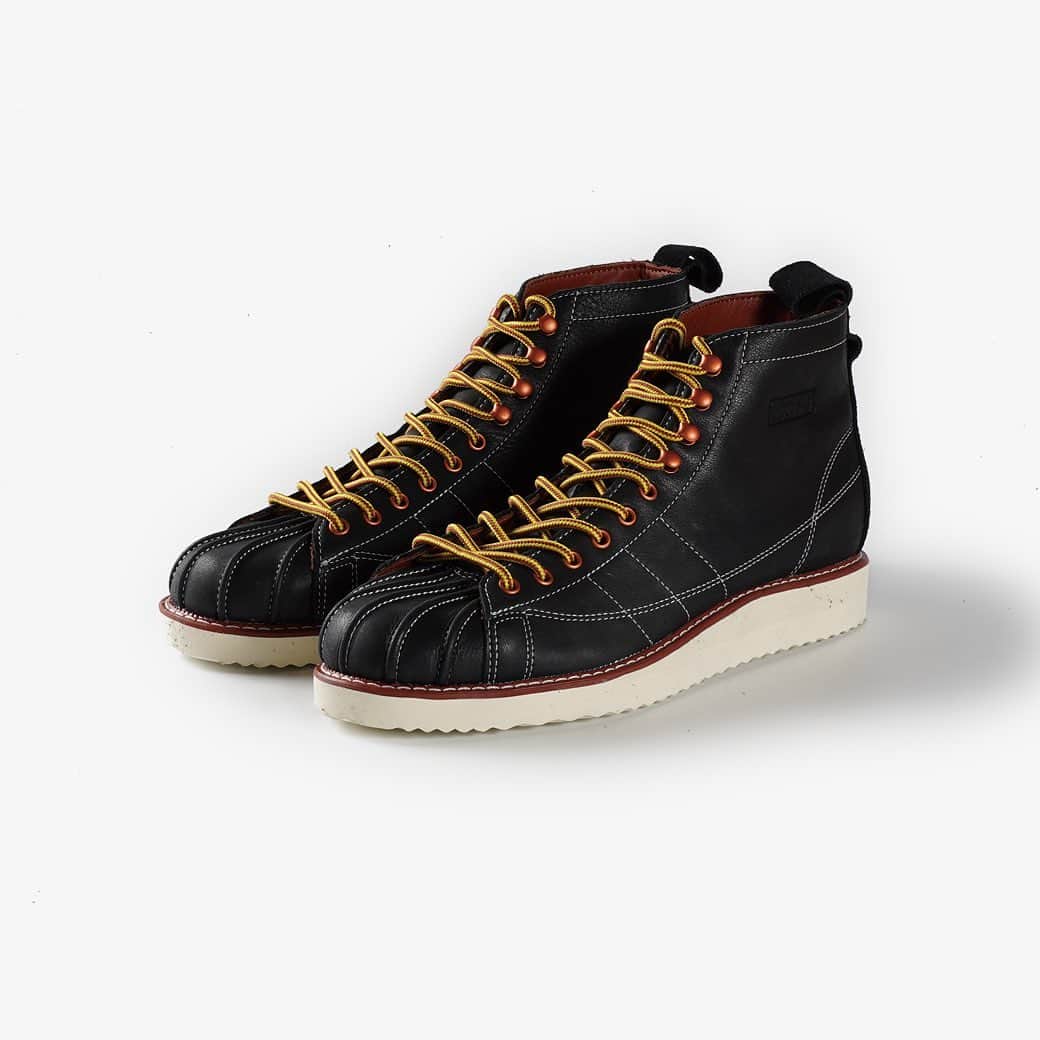 KICKS LAB. [ Tokyo/Japan ]のインスタグラム：「adidas l "SST BOOTS" l Available in Store and Online Store. #KICKSLAB #キックスラボ」