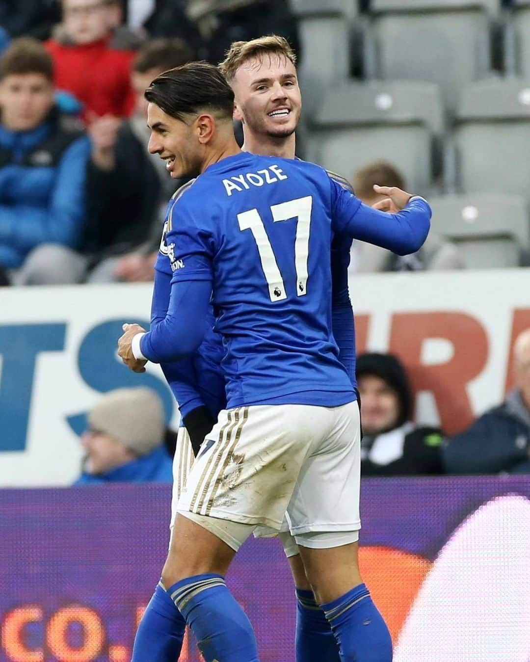 レスター・シティFCさんのインスタグラム写真 - (レスター・シティFCInstagram)「@ayozepg ⚽️ @madders ⚽️ @hamzachoudhury11 ⚽️  #OnThisDay last year in #NewLei! 🎇」1月1日 17時56分 - lcfc