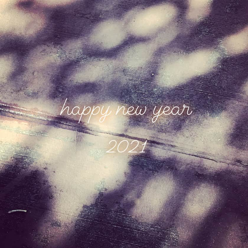 市川まさみさんのインスタグラム写真 - (市川まさみInstagram)「"happy new year 2021" みんな1回でも多く笑える年になりますように❤︎  #市川まさみ #恵比寿マスカッツ #あけましておめでとうございます  #今年もよろしくお願いします  #2021」1月1日 18時04分 - ichii710