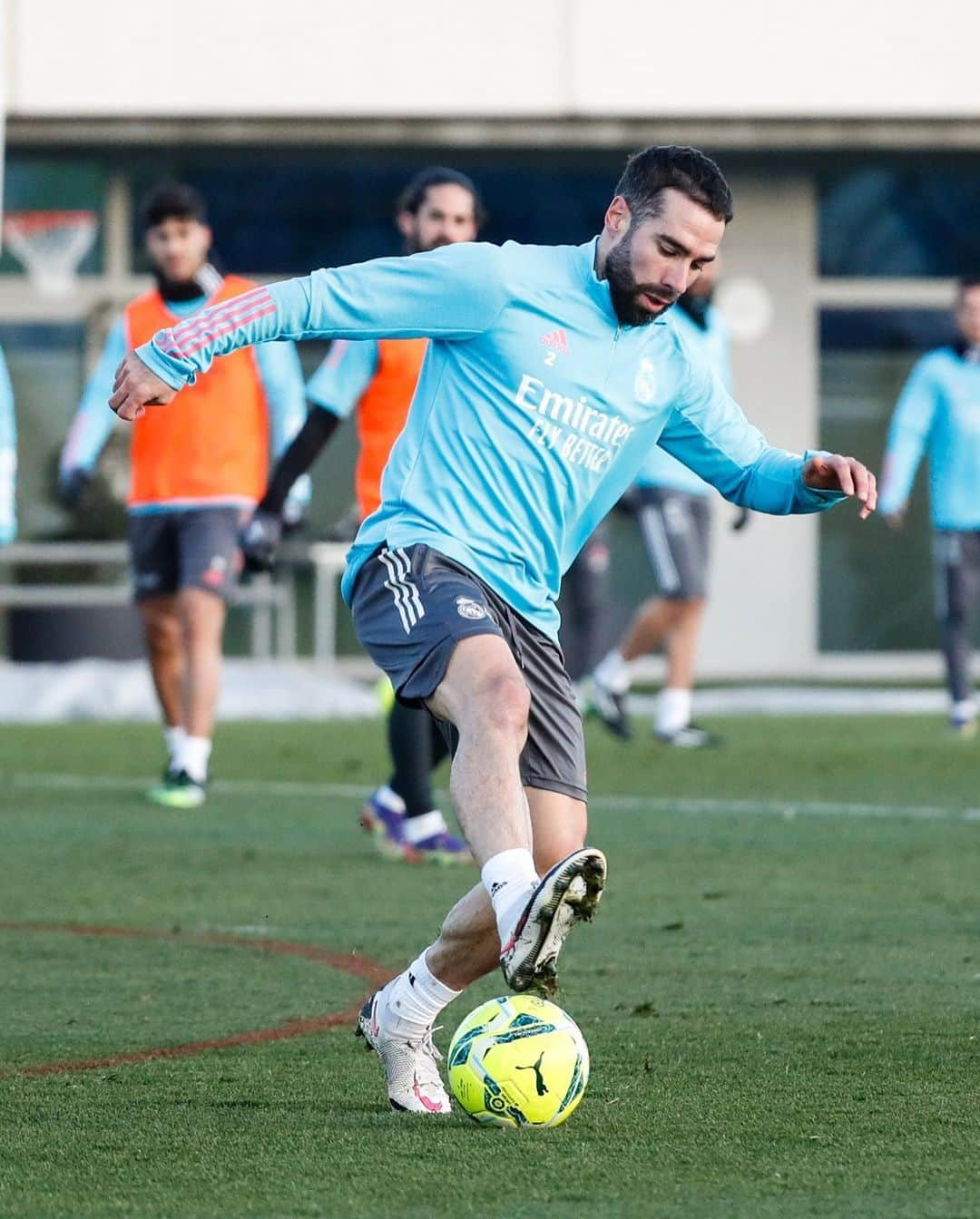 レアル・マドリードさんのインスタグラム写真 - (レアル・マドリードInstagram)「🏃‍♂️ 1⃣.1⃣.2⃣1⃣ First training session of the new year! ¡Primera sesión del 2021 en #RMCity! #HalaMadrid」1月2日 5時11分 - realmadrid