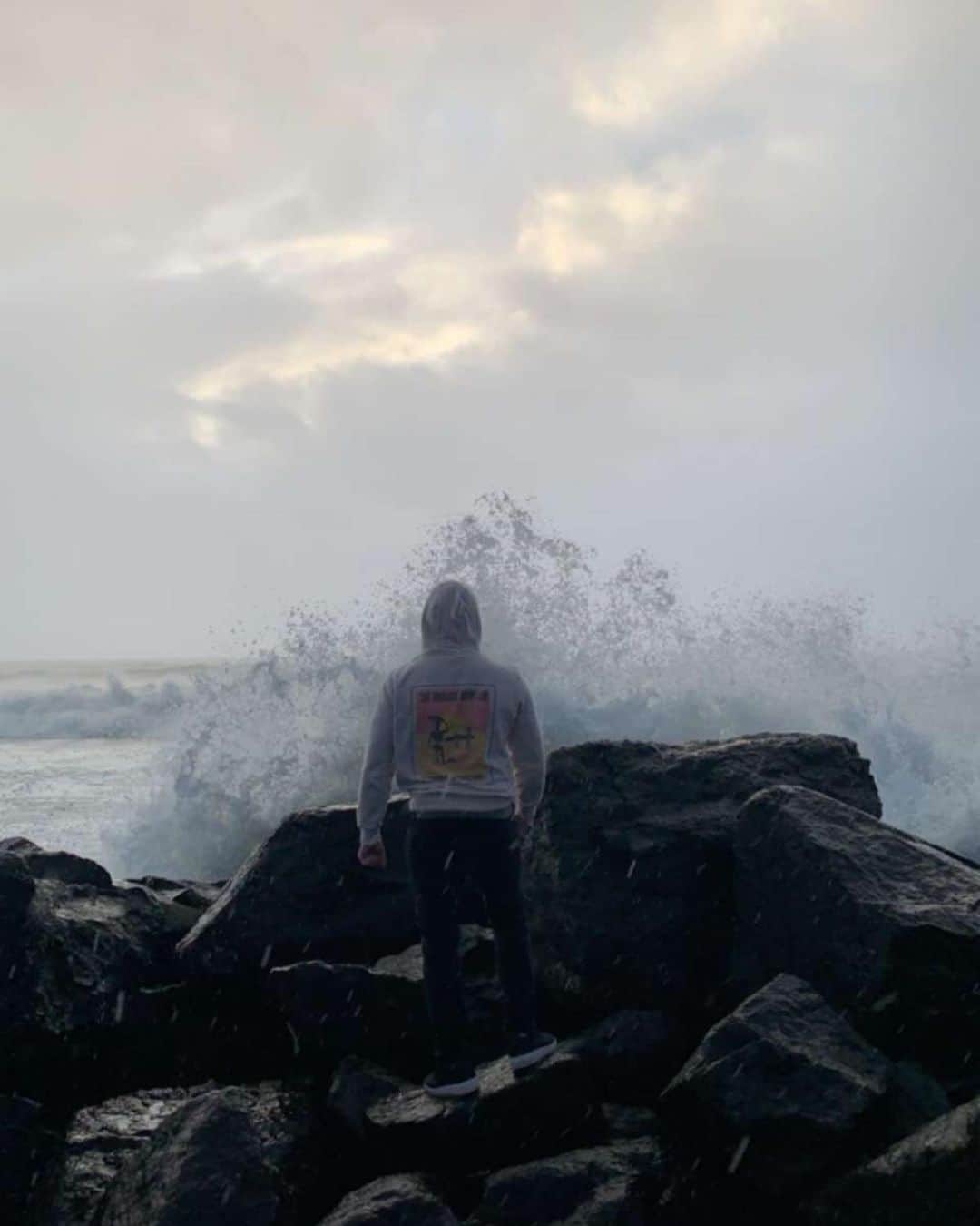 マリブシャツのインスタグラム：「Wave of new designs coming 2021 ... Happy New Year!  #malibu #malibushirts #newyear #2021」