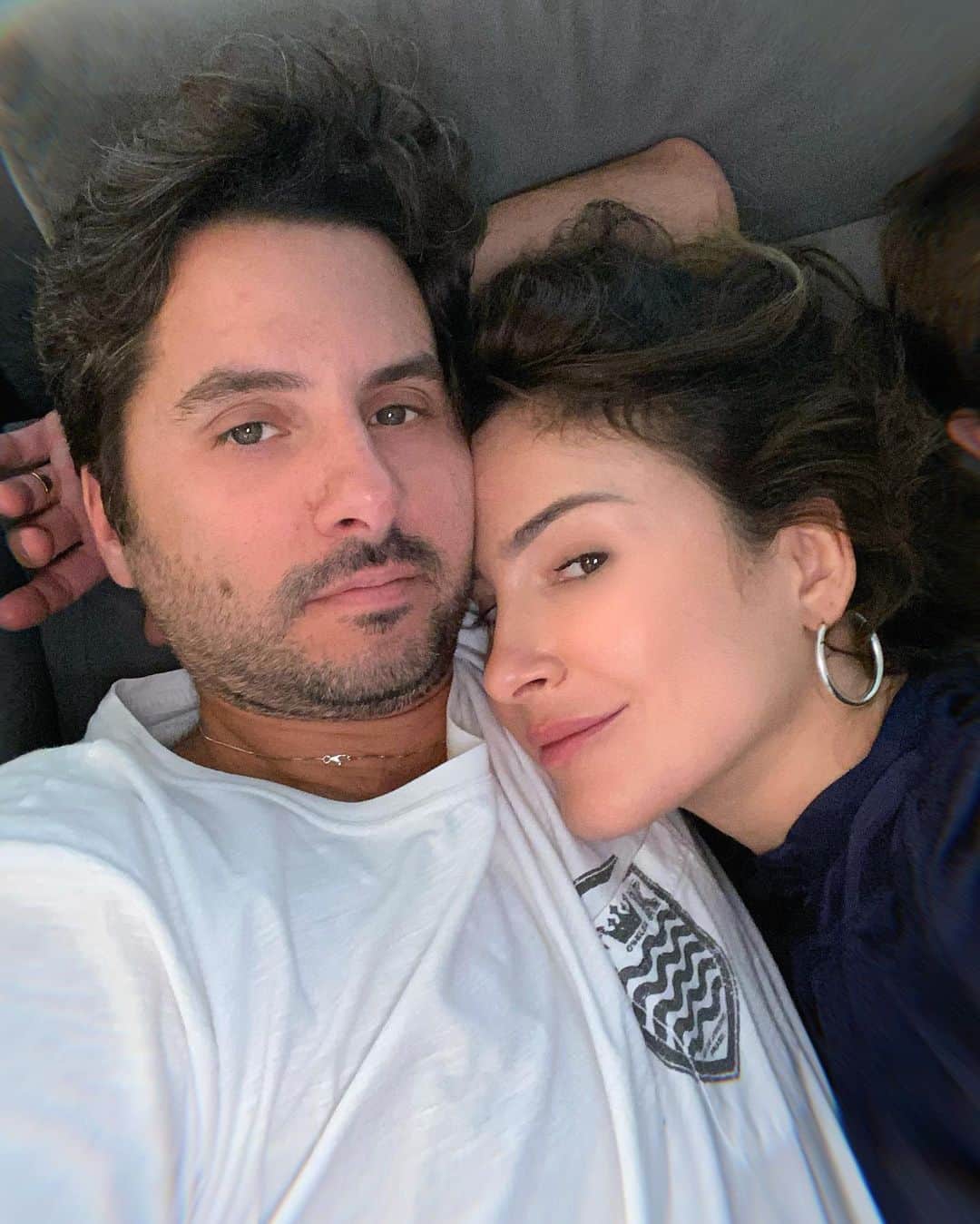 Claudia Leitteのインスタグラム：「Comé que tá o primeiro dia do ano por aí? 😂 Obrigada, Jesus! 🙏🏻」