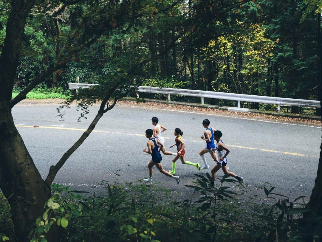 The Run Dept.さんのインスタグラム写真 - (The Run Dept.Instagram)「The countdown to Japan’s most legendary road race has begun. Tomorrow, the country’s most elite college runners will take on the biggest ekiden relay of their lives. Will you be watching?  Limited edition Ekiden product drops outside North America on 1.2. Follow the link in our bio tomorrow to see what's available in your area.」1月2日 4時33分 - nikerunning