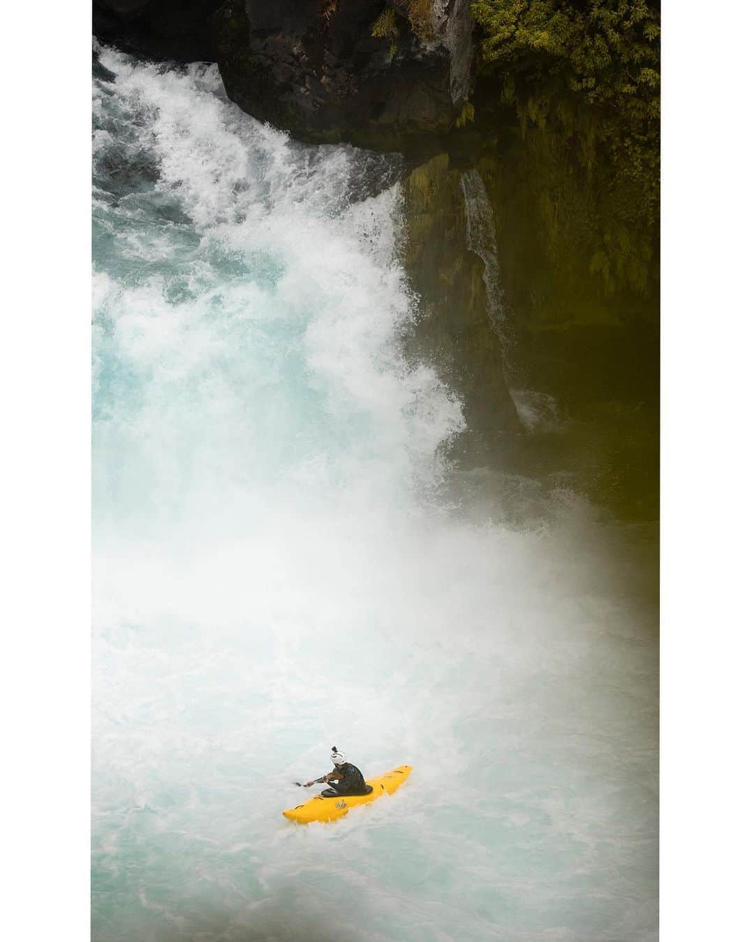 マイケル・ドーソンさんのインスタグラム写真 - (マイケル・ドーソンInstagram)「👌  #hukafalls #taupo #lovetaupo #kayak #whitewater #adventure」1月2日 4時35分 - mrmikedawson