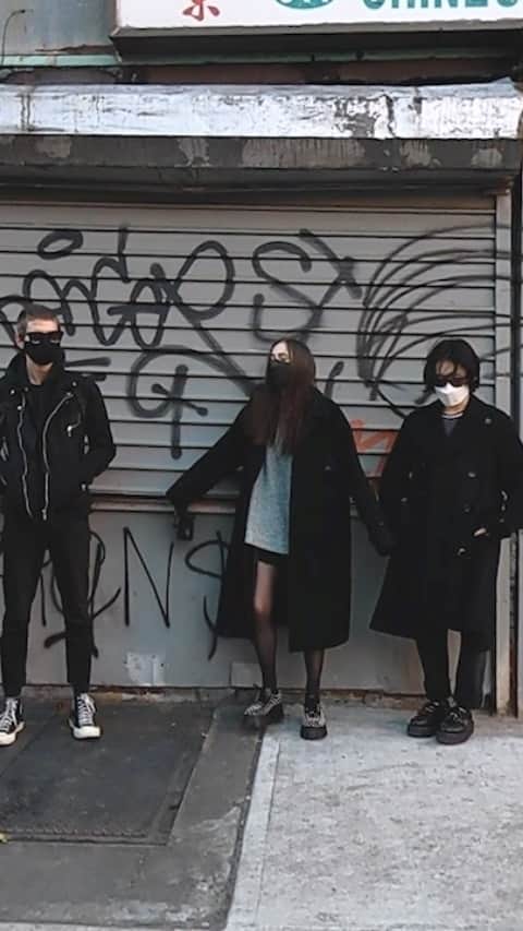 筒井心一のインスタグラム：「Photo/Video project by #TheWayYouWEREThatDay for a New York City based band, @yeahbabymusic on December 29 2020, in Clinton Hill Brooklyn    Singer: @goofninja  Guitar: @keanswon  Bass: @skjelset」