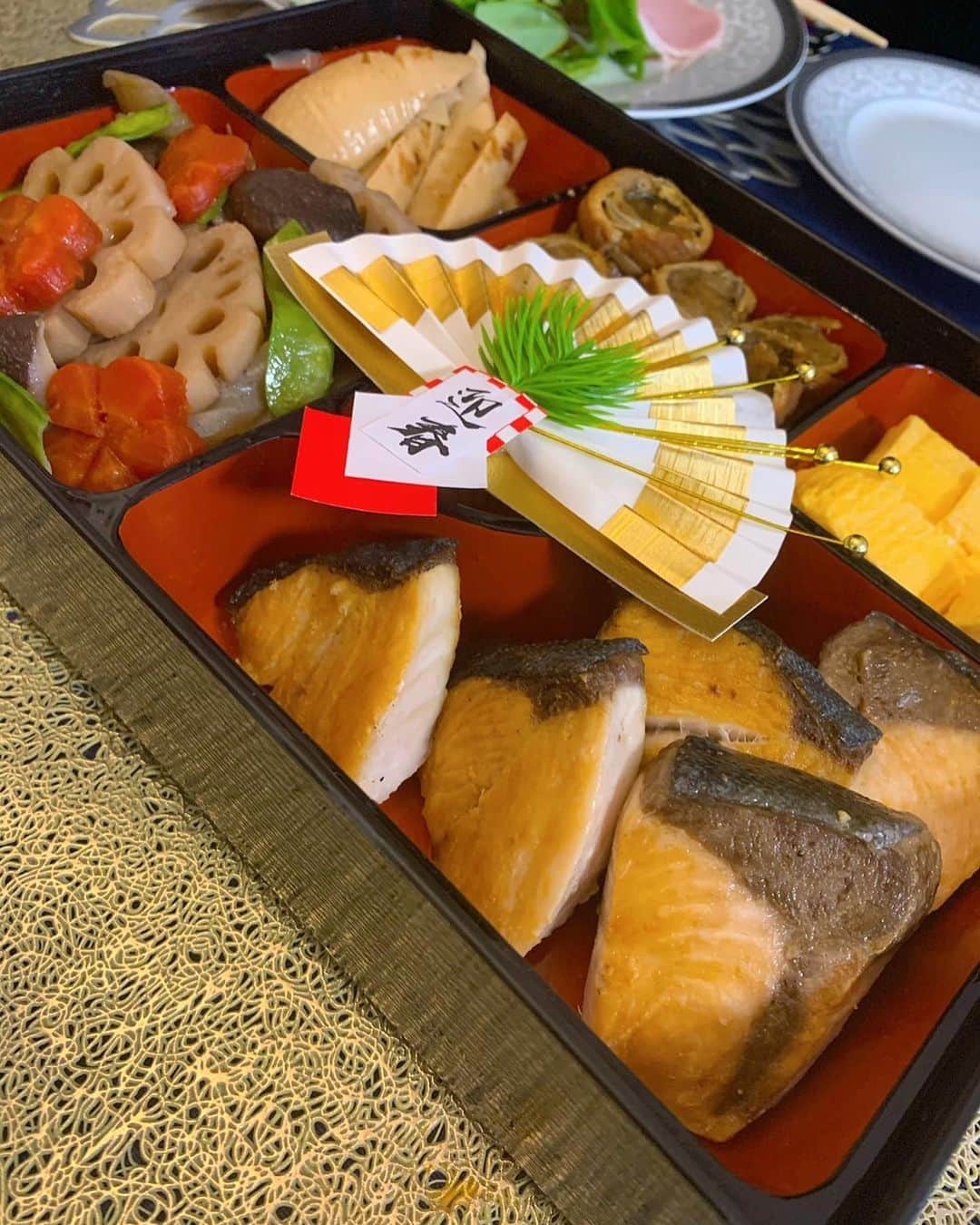 藤岡裕大さんのインスタグラム写真 - (藤岡裕大Instagram)「新年明けましておめでとうございます🎍 今年は皆様にとっても素晴らしい一年になること願っております。 パリーグ制覇・日本一目指して精一杯がんばりますので、今年も温かい声援よろしくお願い致します！ . #新年明けましておめでとうございます #2021 #千葉ロッテマリーンズ #4 #今年もよろしくお願い致します」1月1日 20時30分 - yuda1.0808