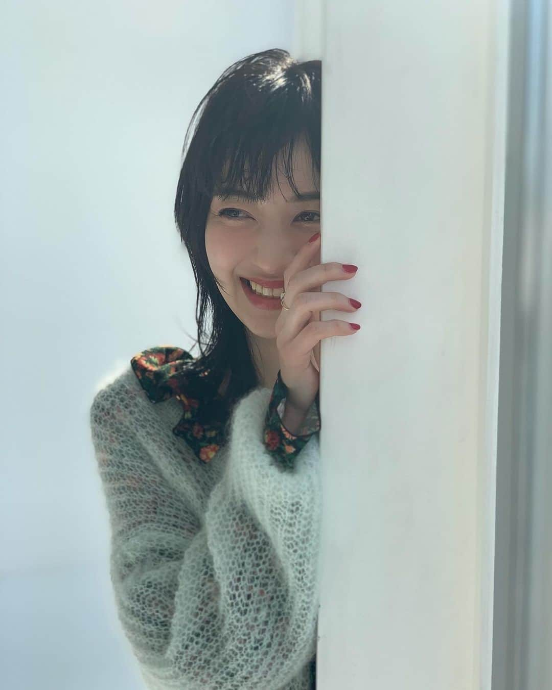 逢沢りなさんのインスタグラム写真 - (逢沢りなInstagram)「明けましておめでとうございます！ 皆さんが健康でいられることと、良い一年を過ごせることを願っています😌 今年もよろしくお願いします♡ MORE2月号もよろしくね🐮」1月1日 20時39分 - aizawarina0728