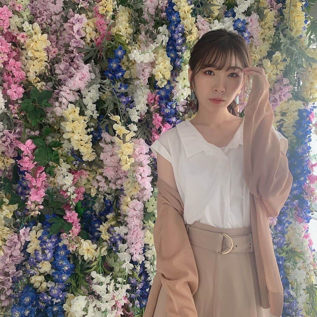 岩佐美咲のインスタグラム：「謹賀新年　　　　　　　　　　　　　　　　　　　　　 2021年がやって参りましたね🐮✨　　　　　　 昨年は大変な1年になりました。　　　　　　　 そんな中でも皆さまからあたたかい応援を頂き、離れていても皆さまの存在が私の支えでした。　　　　　　　　　　　 今年は直接感謝の気持ちを伝えられる機会を少しでも作れることを願うばかりです😊💕　　　　　　　　　　　　　　　 私も皆さまも健康で、笑顔溢れる1年になりますように。　　　　　　　　　　　　 今年もよろしくお願い致します！　　　　　　 　　　　　　　　　　　　　　　　　　　　　 　　　　　　　　　　　　　　　　　　　　　 #謹賀新年 #2021 #正月 #お正月 #1月1日」