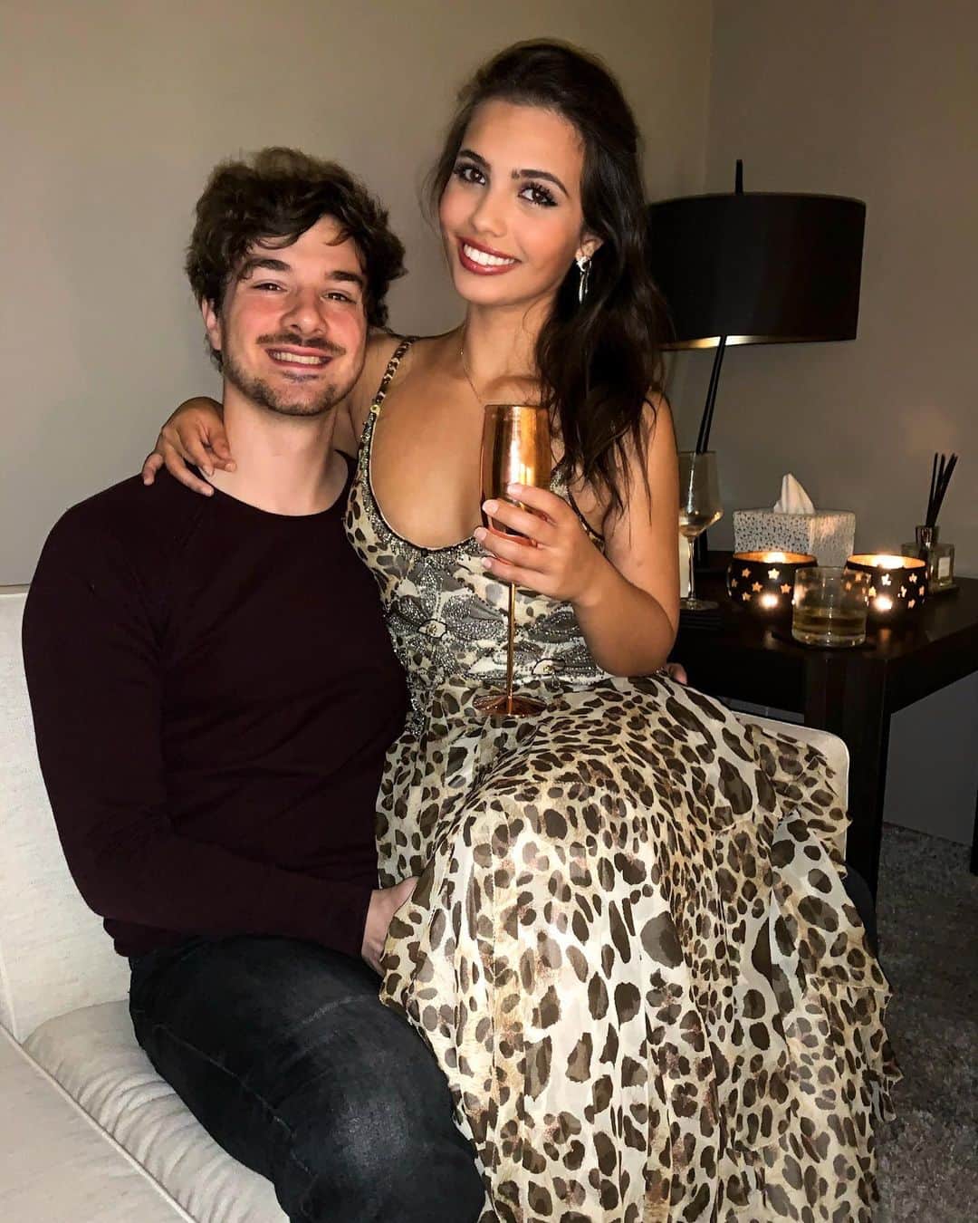 アマニ・ファンシーさんのインスタグラム写真 - (アマニ・ファンシーInstagram)「Don’t let this fool you - Sevan and I looked like this for literally 2 minutes before the prosecco kicked in 🥂🥴✨ #HappyNewYear #grateful  Lasst euch nicht täuschen - Sevan und ich sahen sprichtwörtlich 2 Minuten so aus bevor der Prosecco seine Wirkung zeigte 🥂🥴✨ #Frohesneuesjahr #dankbar」1月1日 20時57分 - amanifancy