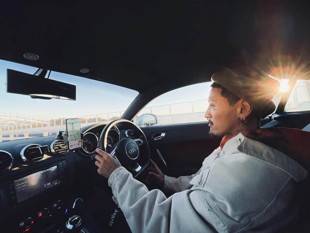Staxx Tのインスタグラム：「⚡️️🎍HAPPY NEW YEAR🎍⚡️﻿ ﻿ ﻿ P.S. なんか肩デカくない？笑﻿ ﻿ #戸愚呂弟﻿」