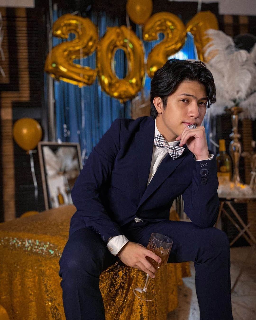 Ranz Kyleさんのインスタグラム写真 - (Ranz KyleInstagram)「Goodbye 2020! Cheers to 2021! 🥂#roaring20s #newyear」1月1日 21時17分 - ranzkyle