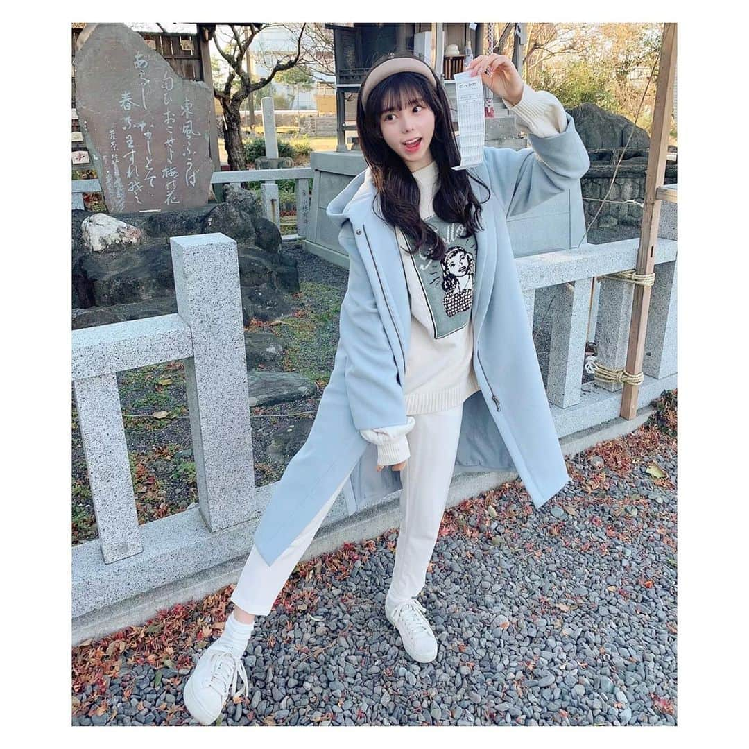 大森莉緒さんのインスタグラム写真 - (大森莉緒Instagram)「・ ・ 今年のおみくじの結果は、、、 「大吉」でした〜〜〜🥳㊗ ・ ・ Happyな一年になりそう🙈🌱 ・ ・ #大森莉緒 #おーりお #おりおんず #お正月 #2021 #初詣 #おみくじ #大吉 #静岡 #焼津神社 #shrine #instagood #instapic #instaphoto #good #happy #좋아요 #셀카 #셀카그램 #추억 #먹스타그램 #새해복많이받으세요 #새해」1月1日 21時48分 - rio.ohmori