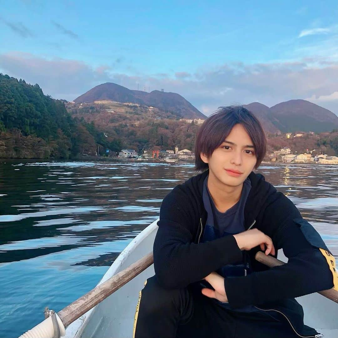 中島健さんのインスタグラム写真 - (中島健Instagram)「. 明けましておめでとうございます。  2021年もよろしくお願いします！  適当に自由に真面目に本気で。  沢山いい報告が出来るよう頑張ります！！！  #中島健」1月1日 22時13分 - njpw_k