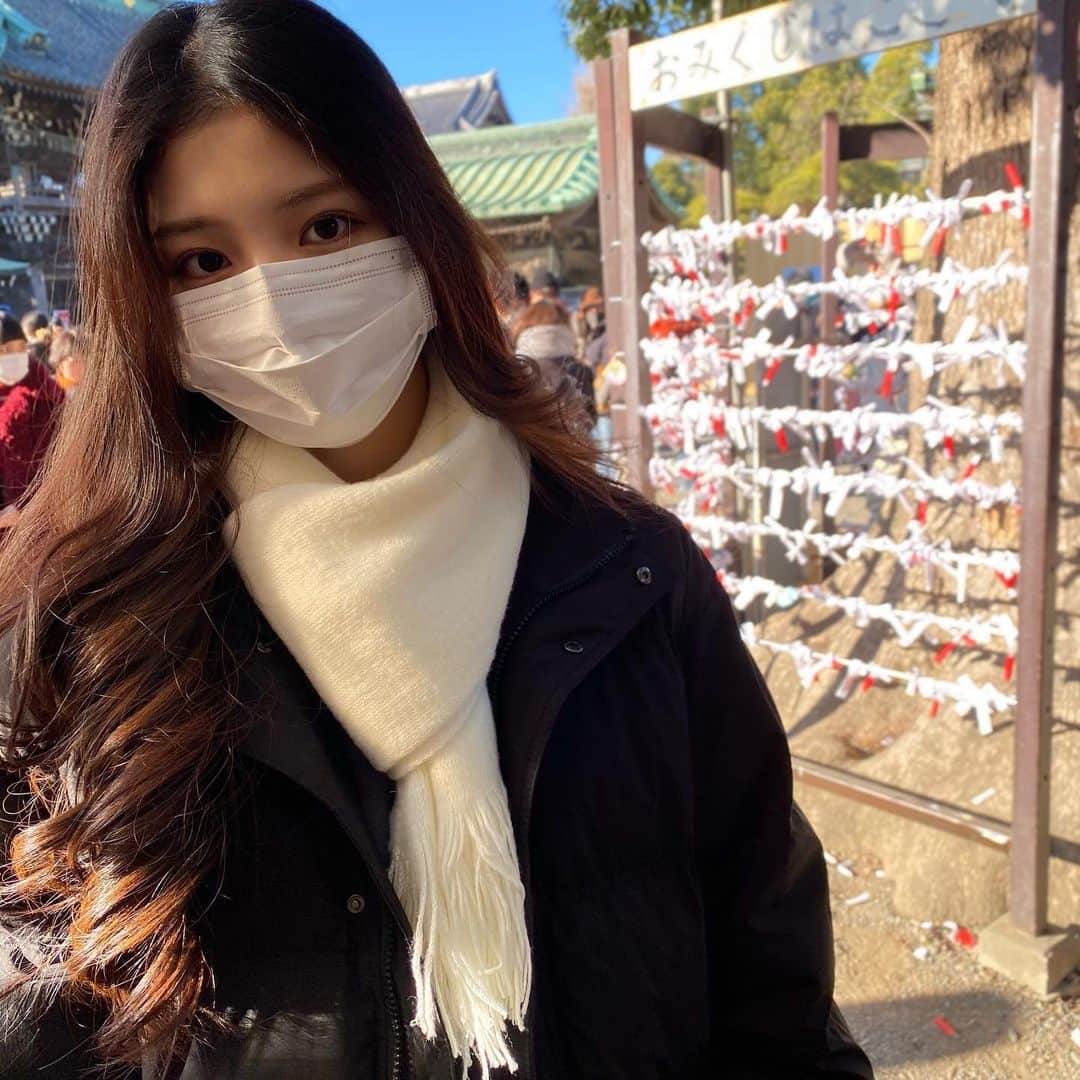 のインスタグラム：「あけましておめでとうございます‼︎ 2021年もよろしくお願い致します🙇‍♀️ #おみくじ #大吉」