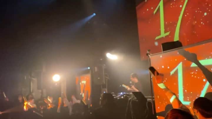 DE DE MOUSEのインスタグラム：「Happy new year!!!!!!  明けましておめでとうございます！！ 2021年になったら急に空気がクリアになった気がします ネズミくんがよくないものをみんな置いていってくれたんですね 今年はラブを目標にやってきます！ みんなラブ！！❤️❤️❤️ 今年はDÉ DÉ MOUSEをとてもとてもよろしくお願いします！！  #dédémouse #dedemouse #デデマウス #電電鼠 #clubasia」