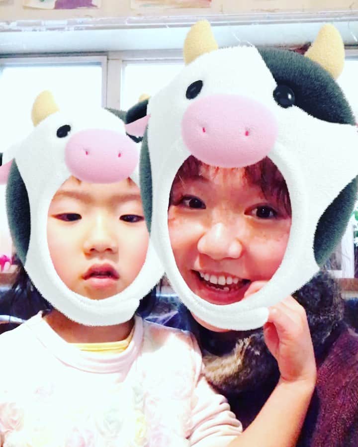 有坂美香のインスタグラム：「🎍あけましておめでとうございます🎍  今年も沢山の楽しみを心に、健康第一で精進してまいります！  今年もよろしくお願い致します✨ 沢山歌いますよー！  #2021 元旦 #ツルピカタマゴちゃん」