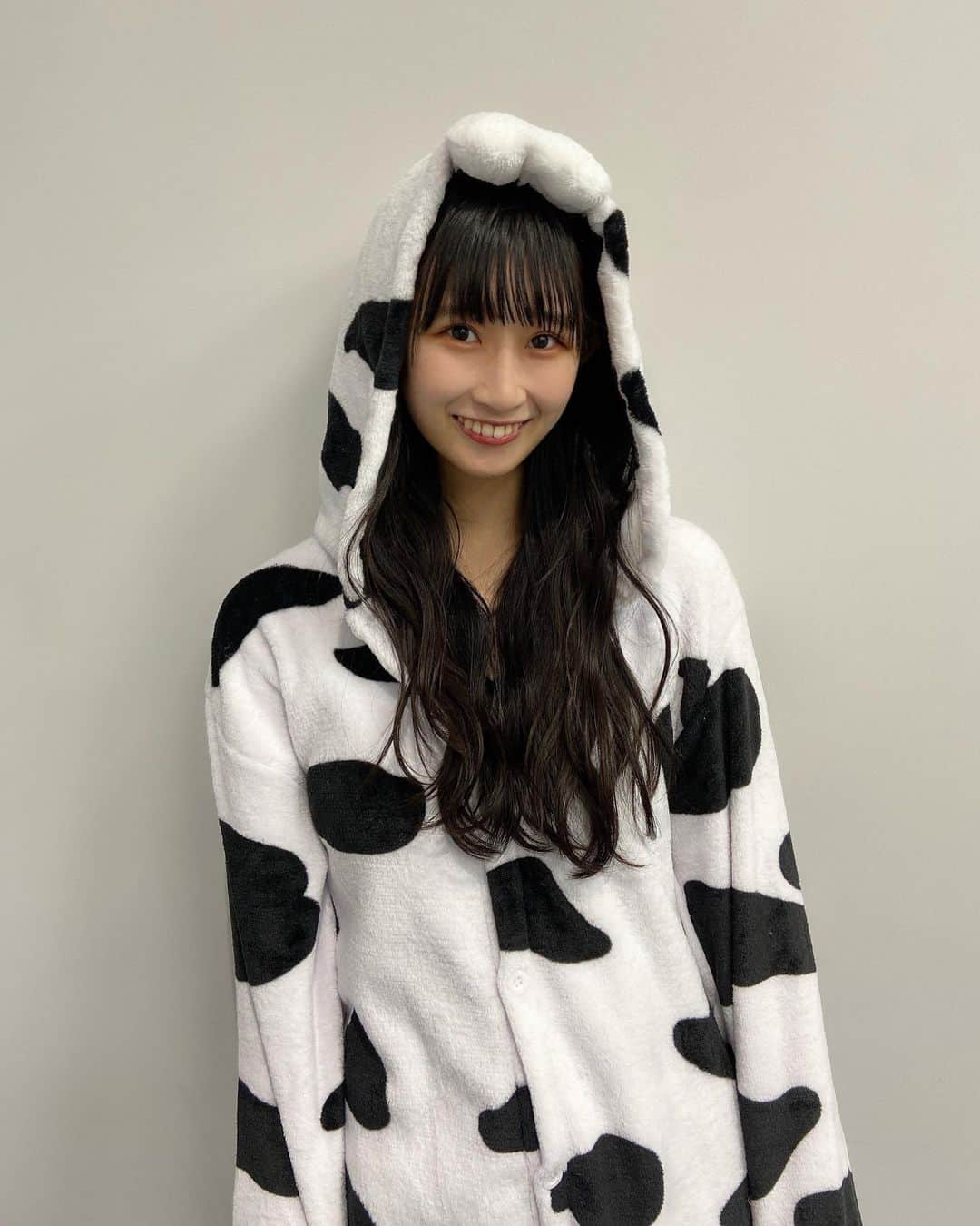 松本愛花さんのインスタグラム写真 - (松本愛花Instagram)「🐮 あけましておめでとうございモウす🐄💗 今年も皆と一緒に幸せな年にするぞ〜👊♥︎ #新年あけましておめでとうございます  #2021  #今年もよろしくお願いします 😊🧡」1月1日 22時21分 - aika_matsumoto.official