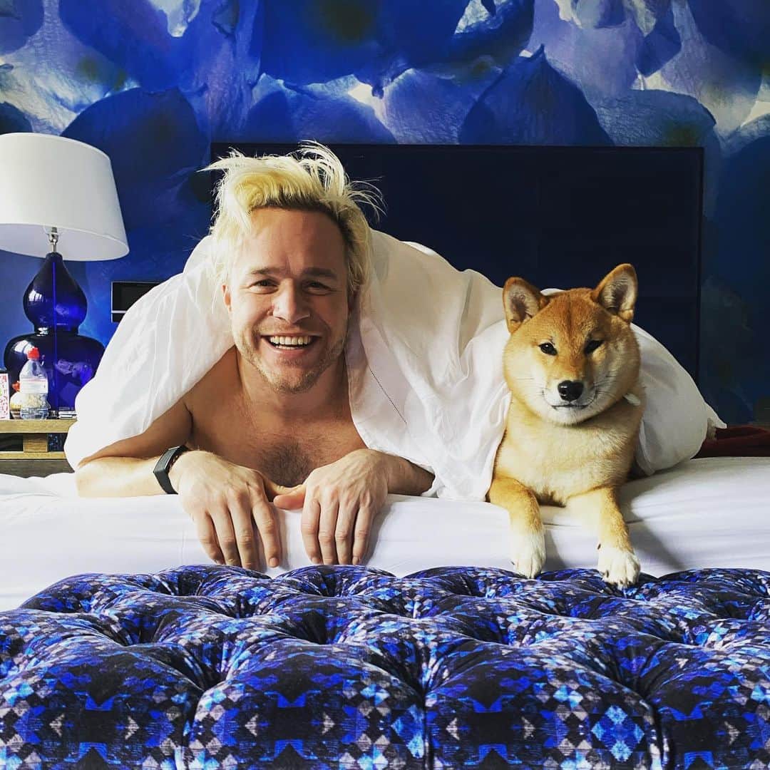 のインスタグラム：「We just got up 🤪👌🏻」