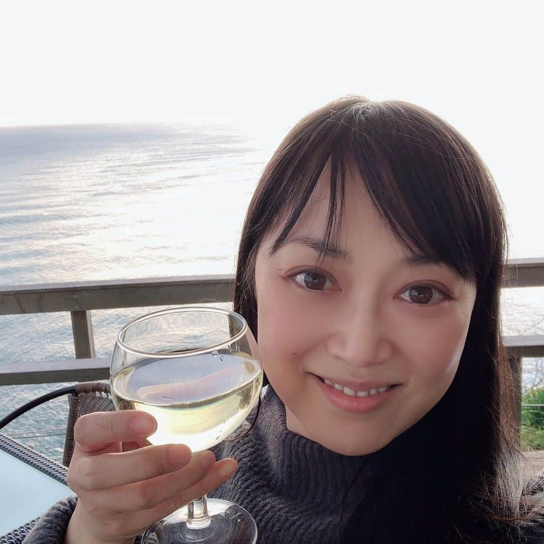 大西結花のインスタグラム：「あけましておめでとうございます。  本年もよろしくお願いいたします✨  みなさまが健康で豊かな年となりますように💕  2021年 元日  #2021 #happynewyear #yuka #yukaonishi #大西結花 #80年代アイドル #80年代 #japanese #新年 #明けましておめでとうございます #元日 #今年もよろしくお願いします #happy #hope #japan」