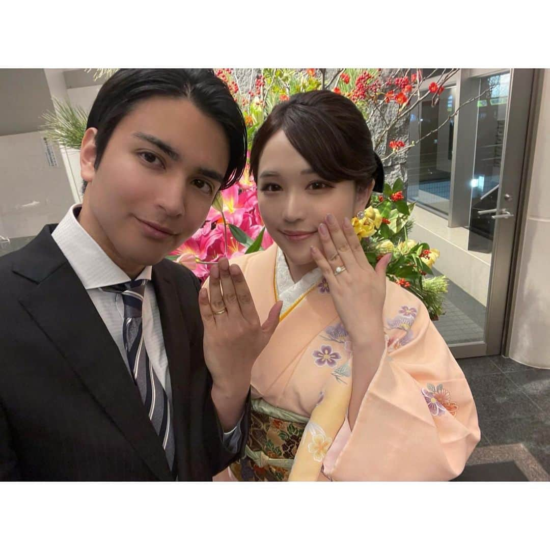 増田良さんのインスタグラム写真 - (増田良Instagram)「【ご報告】 本日、兼ねてよりお付き合いしていた方と結婚致しました！  自分にはない物を沢山持っていて、とても尊敬出来る素敵な女性です。  2021年は更に精進して頑張りますので、何卒よろしくお願いします。」1月1日 23時01分 - ryomasudagram